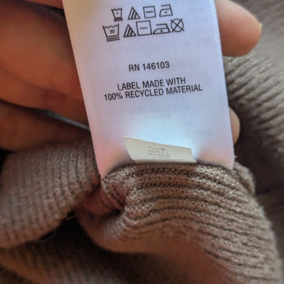 Women's Cap-Sleeve Sweater Dress - Picture 7 of 9